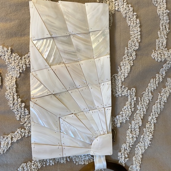 Shell Zip Clutch - Picture 2 of 4